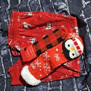 Joyspun Holiday Bundle Pajama pants and 2 pairs of holiday socks